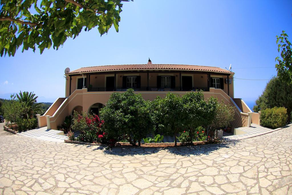 Iliobasilema Studios & Apartments Fiskardo Exterior foto