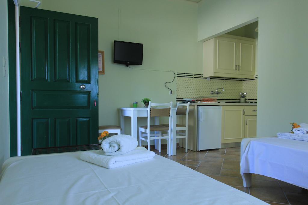 Iliobasilema Studios & Apartments Fiskardo Quarto foto